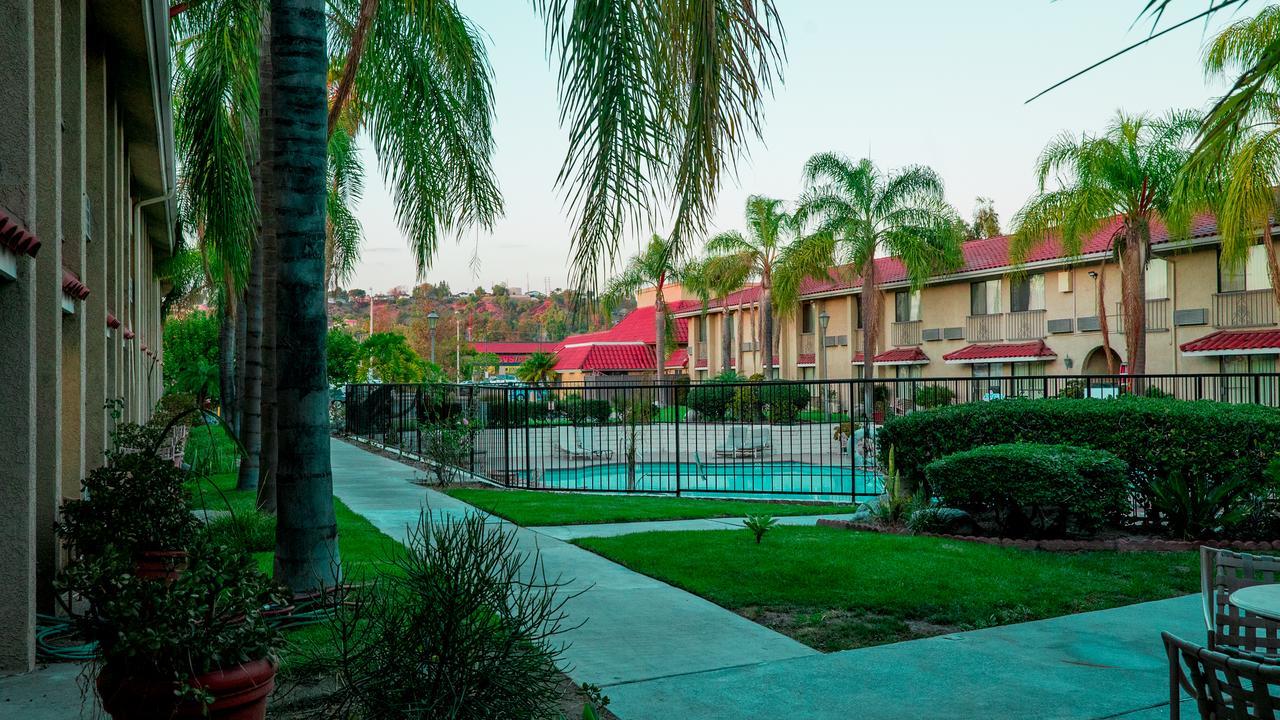 Motel 6 - Anaheim Hills, Ca Екстериор снимка